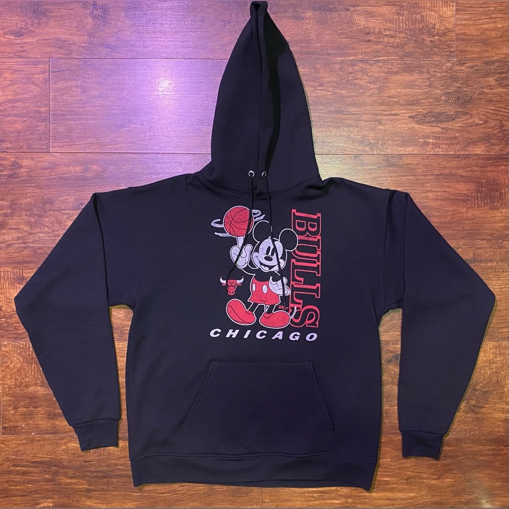 Nba Chicago Bulls Mickey Mouse classic hoodie sweater, size medium, color black